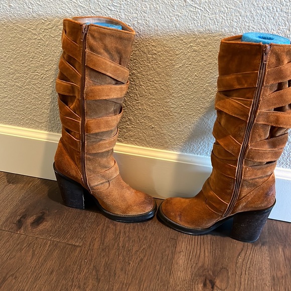 Jeffrey Campbell mission boots - Picture 5 of 9